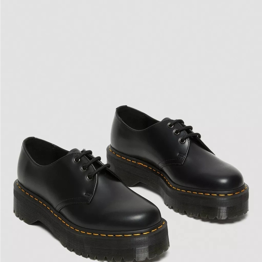 Dr. Martens
1461 Quad Smooth Leather Platform Shoes
Unisex